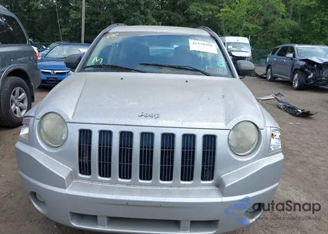 2008 Jeep Compass Sport из США, поврежденный, VIN 1J8FT47098D676782